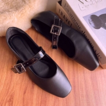 Sapatilha Mary Jane Preta